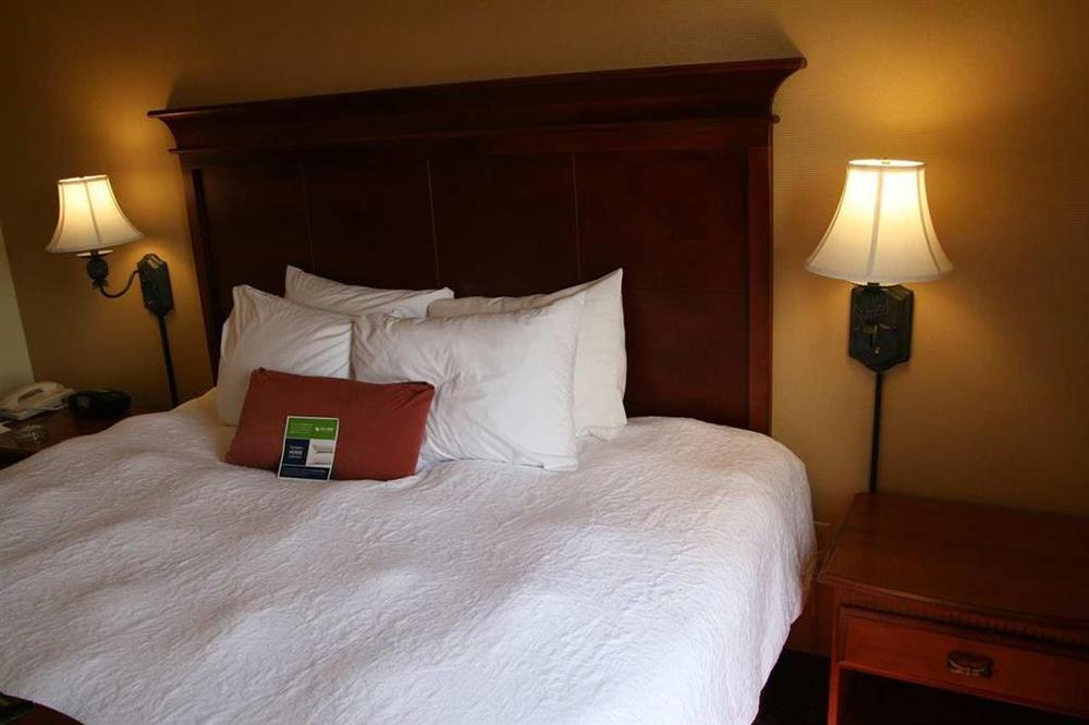 Hampton Inn & Suites Mccomb Camera foto